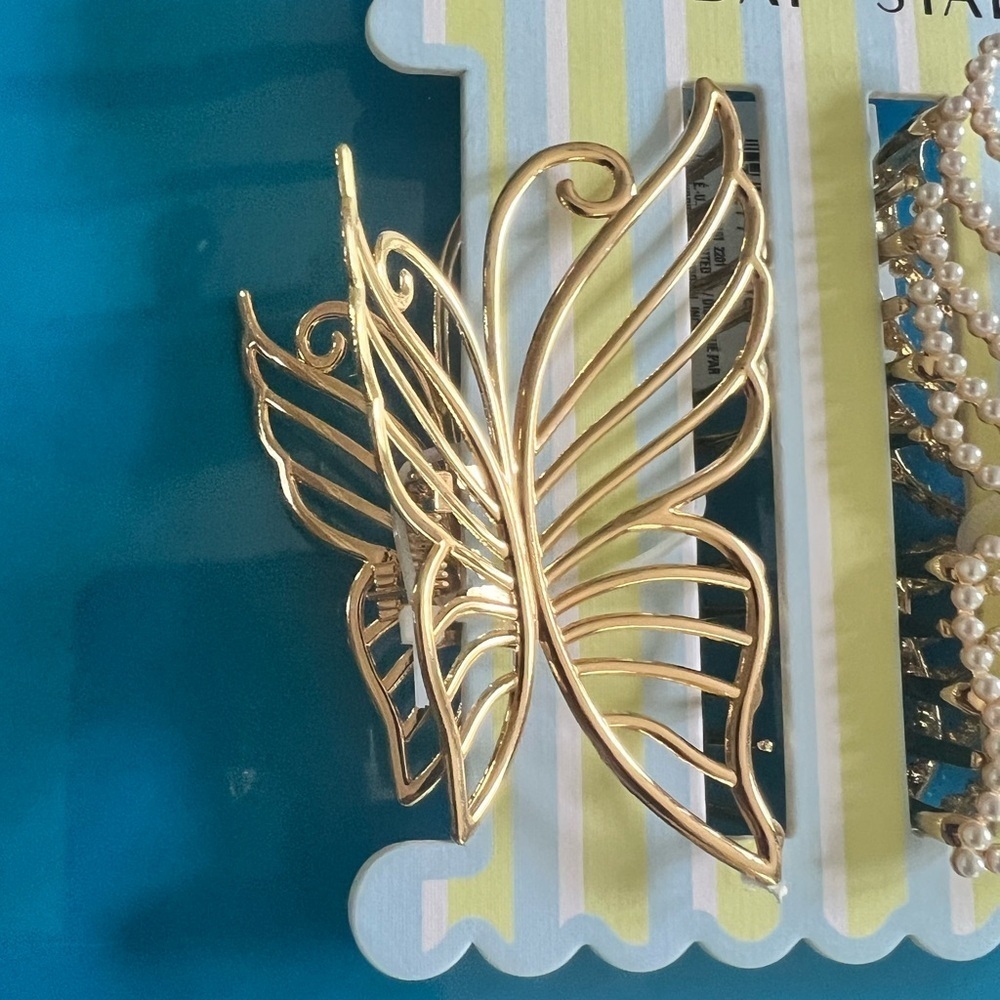 NEW Sunday State gold and faux pearl butterfly hair clips claws Large 2 pack - Picture 2 of 9